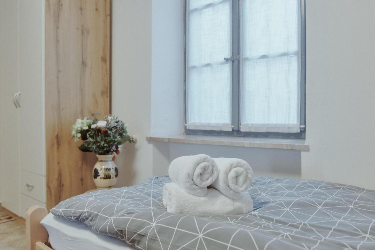 Apartments Pr' Stormanu Kanal エクステリア 写真