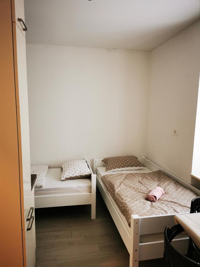 Apartments Pr' Stormanu Kanal エクステリア 写真